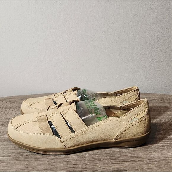 COMFORTVIEW NEW  SHOES WOMEN'S BEIGE COLOR ALL MAN MADE MATERIAL SIZE 11 - Picture 1 of 3